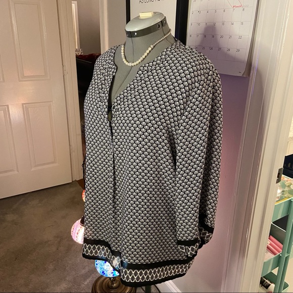 Violet + Claire Black & White Blouse Size XL - Picture 6 of 12